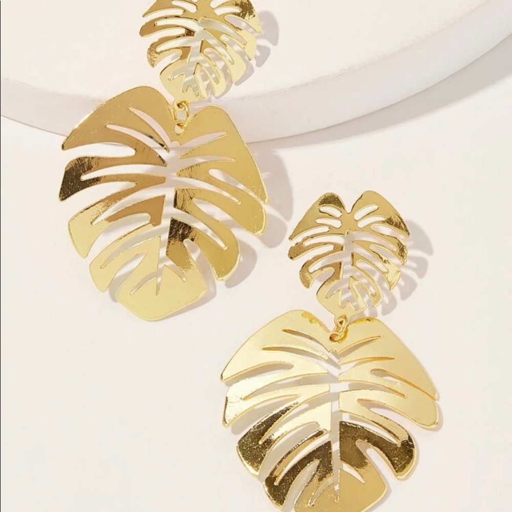 3/$30 Leaf Shaped Drop Earrings - Picture 1 of 5